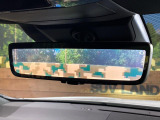 【デジタルインナーミラー】後席の大きな荷物や同乗者で後方が確認しづらい時でも安心!カメラが撮影した車両後方の映像をルームミラー内に表示。クリアな視界で状況の確認が可能です!