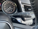 【オートライト(AUTO)】外の明るさをシステムが感知して、自動でヘッドライトが点灯します。ヘッドライトをつけ忘れを防ぐ便利機能です。