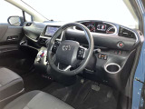 見通しのよいすっきりとした視界で、誰でも運転しやすいです。運転のしやすさは疲れにくさにも繋がりますよ♪