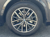 右前フロント 225/55R18