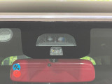 【シティブレーキアクティブシステム】低速走行中に前方の車両等を認識し、衝突しそうな時は警報とブレーキで衝突回避と被害軽減をアシスト。より安全にドライブをお楽しみいただけます。