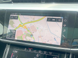 ●純正ナビ:一体感のあるナビは、高級感ある車内を演出してくれます。オーディオ機能も充実しておりますので、運転もより楽しめます♪
