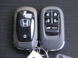 Hondaスマートキーシステムは携帯しているだけでドアの施錠や解錠、スライドドアの開閉操作、エンジン始動もできる便利な機能です!