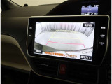 バックガイドモニターで、後方を確認しながら安心して駐車することができます。運転初心者も熟練者も必須の機能ですよ!