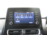 7インチディスプレイオーデイオ(AM/FMチューナー・Biuetooth・USB入力)が付いています。
