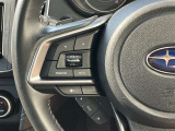 ステアリングスイッチ付きで運転中、前方から目線をそらすことなく、オーディオ等の操作が可能です!