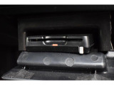 ETCは運転席インパネ右下に専用カバーによって埋め込まれています。