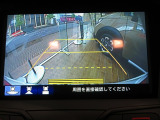 画質もキレイなバックモニター★★★3パターンの映像表示で、ドライバーをサポート☆☆☆映像は【ノーマル】【広角】【真上】の3モードからお選びいただけます◎