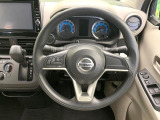 【ステアリングスイッチ】運転中、前方から目線をそらすことなく、オーディオ等の操作が可能な便利機能!安心&快適なドライブを演出してくれます♪