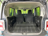 普段のお買い物や通勤、送迎等に十分な荷室スペースを確保しております。セカンドシートを倒すと、大きな荷物の積載も可能です♪