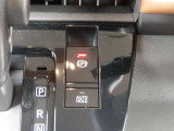電動パーキングブレーキなので足元にパーキングブレーキペダルがないのでスッキリ