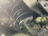 お車を安心してお乗りいただく為には、足回りの定期点検が欠かせません。サービスサポート(有償保証)では無料点検もご提供しており、安心のカーライフをお過ごしいただけるサポート体制が整っています。