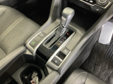 発進時から滑らかに加速する無段階変速のCVTはストップ&ゴーの多い街の中も快適です