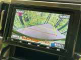 【バックカメラ】駐車時に後方がリアルタイム映像で確認できます。大型商業施設や立体駐車場での駐車時や、夜間のバック時に大活躍!運転スキルに関わらず、今や必須となった装備のひとつです!