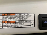 後ろが狭くてもサッと積める。途中で止められる安心のバックドア。後ろの駐車スペースが狭い時に重宝しますよ♪