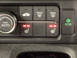 運転席と助手席にシートヒーターが付いています☆寒い時期に腰周りを温めてくれるので体全体が温まりやすいのは勿論、暖房と違い顔に風が当たらないので、乾燥肌やドライアイの方でも大丈夫☆