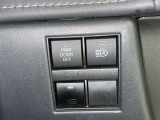 オートマチックハイビームとは、先行車や対向車のライトを認識し、ハイビームとロービームを自動で切り替える機能です。夜道の視界を確保します。詳細は販売店スタッフまでおたずねください。