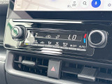 【 オートエアコン 】車内温度を感知して自動で温度調整をしてくれるのでいつでも快適な車内空間を創り上げます!//