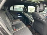 メルセデス・ベンツの定める厳しい基準をクリアしたお車のみをご案内させて頂きます。納車前整備はメーカー規定に基づき当店3Fの指定工場で入念に行なわれます。熟練のメカニックがお客様のお車を整備致します。