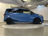 両側パワースライドドア付きだから、狭い駐車スペースなどでの 乗り降りラクラク!小さなお子さまのいるご家庭には嬉しい装備。