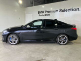 BMW xDriveの魅力は、走行状況と路面状況の変化をリアルタイムに把握し、4輪のトラクションを絶えず最大限に保つことで、どんなコンディションにおいても揺るぎない走りを実現させてくれます。