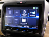 CD、DVD、Bluetooth、AM、FM、スマートフォン接続ができます。