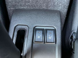 運転席と助手席には寒い日に活躍してくれるシートヒーターが装備されています!冬場はお尻・背中がぽっかぽかで快適ですよ!