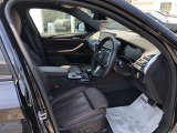 正規ディーラーのBMW専門メカニックが360&deg;納車前点検を徹底的にチェックいたします。点検整備料は車両価格に含まれ、法令12カ月点検が必要な場合も車両価格に含まれます。