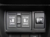 両側オートスライドドア装備!運転席やドアのスイッチ、リモコンキーでも開閉操作できるので便利ですよ!