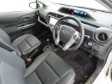 シンプルで使いやすいデザインの運転席です。