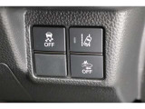 ■衝突回避支援機構■自動車に搭載したレーダーやカメラからの情報をコンピュータが解析し、運転者への警告やブレーキの補助操作などを行います。事故予防に!