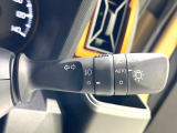 【オートライト】周りの明るさに応じて自動でヘッドライトの点灯・消灯ができる機能です!ライトの付け忘れ・消し忘れなどが無くなり、雨の日や夕方の走行も安心!トンネル通過時も便利ですね♪