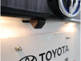 バックカメラが付いているので後方確認が非常にしやすいです。今や運転初心者も熟練者も必須装備!ついていて損はないですね♪