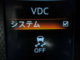 『VDC』(横滑り軽減装置)が装着されていますので、滑りやすい道や障害物を回避した際に、車両を安定させます♪♪