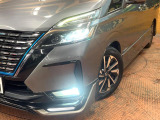 【LEDヘッドライト】悪天候や夜間走行時も良好な視界を確保し安心して運転できる高輝度LEDヘッドライトを装備!点灯速度が早く、消費電力も抑えられています。