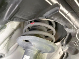 お車を安心してお乗りいただく為には、足回りの定期点検が欠かせません。サービスサポート(有償保証)では無料点検もご提供しており、安心のカーライフをお過ごしいただけるサポート体制が整っています。