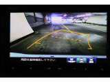 【バックカメラ】後方の映像がモニターで確認できます。駐車が苦手な方にお勧めの補助機能です。