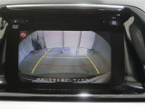 バックカメラが付いているので後方確認が非常にしやすいです。今や運転初心者も熟練者も必須装備!ついていて損はないですね♪