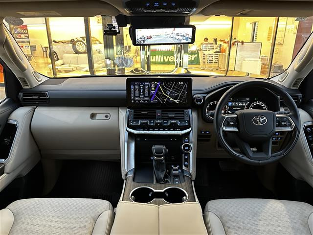 あ トヨタ ランドクルーザー300 3.5 ZX 4WD 本革シート の中古車詳細