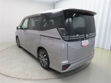 展示車はお客様のお住いの近くのネッツトヨタ石川のお店まで移動も可能です。最寄りの店舗までお気軽にご相談ください。