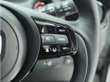 ◆アダプティブクルーズコントロール◆予め設定した車速内でクルマが自動的に加減速。前走車との適切な車間距離を維持しながら追従走行します。【LKAS】車線維持支援システムでステアリング操作を支援。