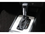 シフトレバーは扱いやすい位置に配置されてます。安全運転でお出掛けください。