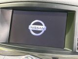 【メーカー純正ナビ】インテリアに溶け込むスタイリッシュな「専用設計」メーカーナビを装備♪視認性や操作性など基本性能にも優れ、より上質なカーライフをお楽しみいただけます。