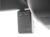 ◆ドライブレコーダー◆映像・音声などを記録する自動車用の装置です。 もしもの事故の際の記録はもちろん、旅行の際の思い出としてドライブの映像を楽しむことができます。