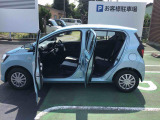 私どもはダイハツ正規ディーラー店舗となります。メーカー保証はもちろん中古車保証も全国最寄りのダイハツ正規ディーラーにてご利用いただけます(一部除く)