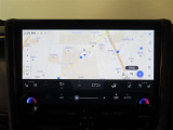 ディスプレイオーディオ(コネクティッド ナビ対応)Plus、AM/FMチューナー (ワイドFM対応)、TV(フルセグ)、USB入力(動画・音楽再生/給電)、BluetoothR対応