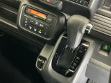 発進時から滑らかに加速する無段階変速のCVTはストップ&ゴーの多い街の中も快適です