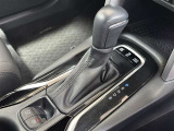 【ブレーキホールド】 渋滞や信号待ち等で、ブレーキを踏んで停車した時にブレーキを保持します☆アクセルを踏むと解除されますよ(^^)