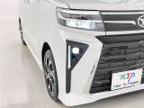 フォグランプ装着車です。暗い夜道の車両前方を明るく照らします