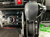 3.「認定中古車カルテ」は、走行距離や修復歴に加えてキズ・凹みの有無・状態や消耗品の交換、過去の整備状況がわかります。